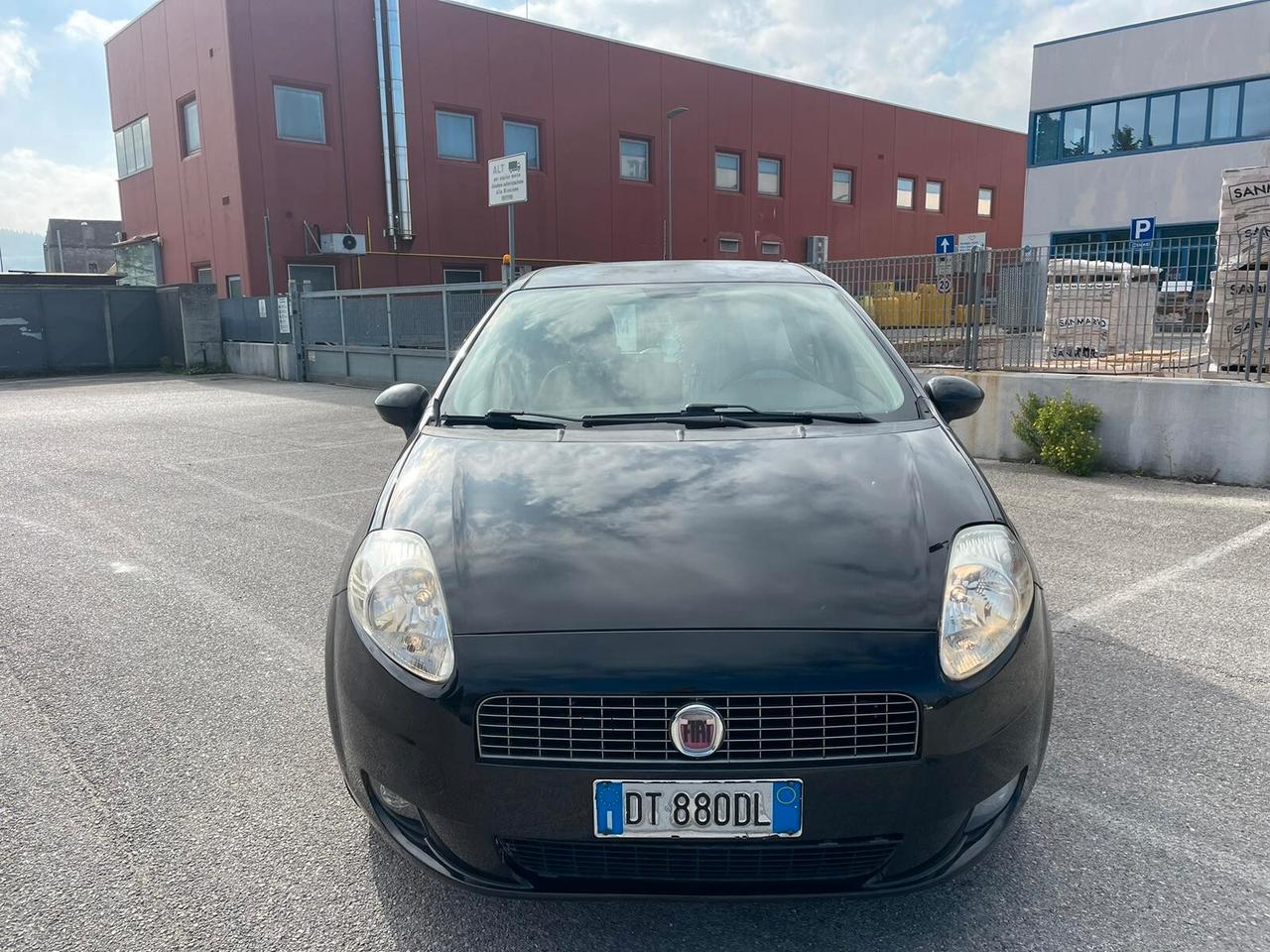 FIAT GRANDE PUNTO 1.2 BENZ 2008 12 MESI DI GARANZIA