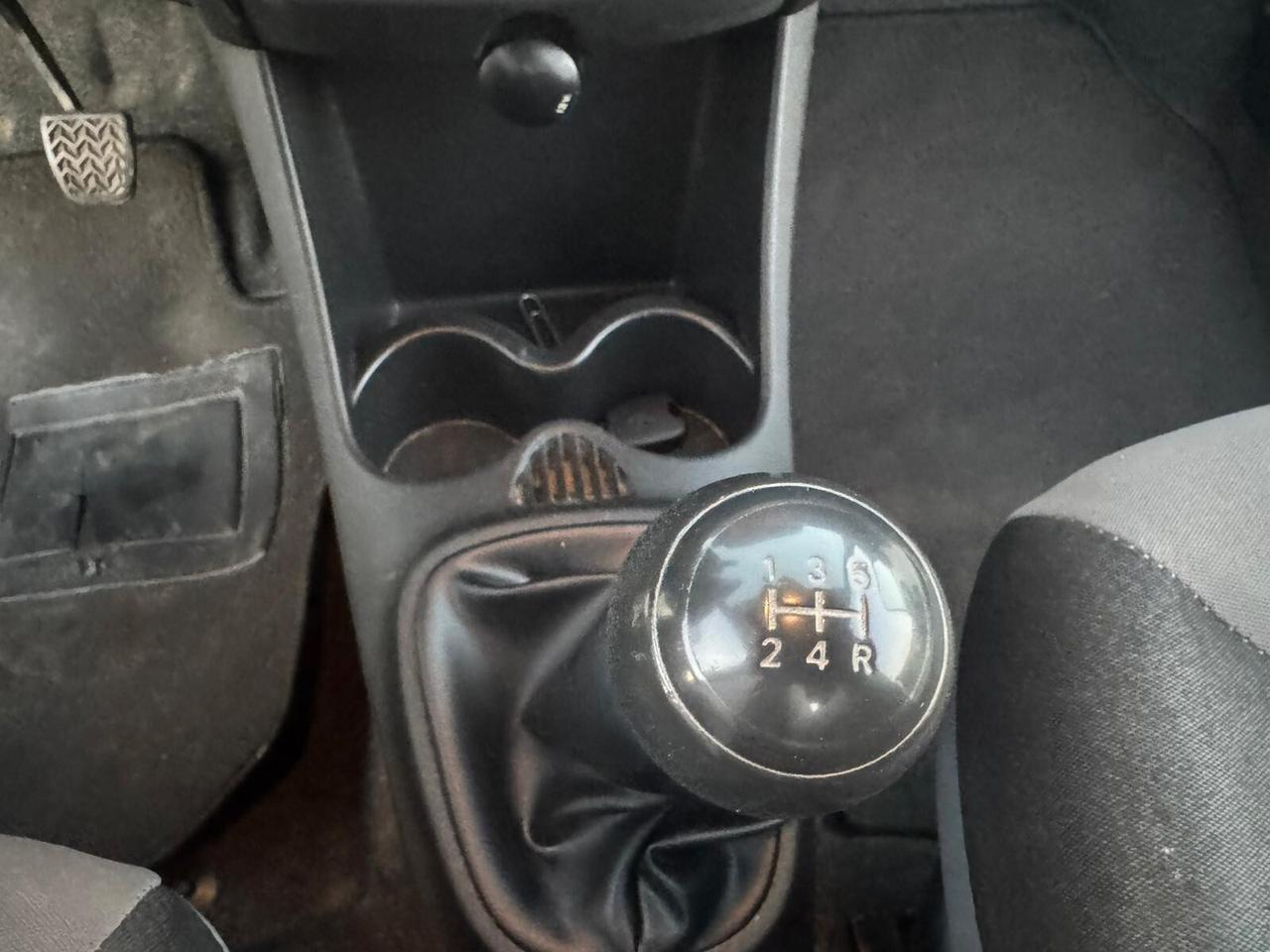 Peugeot 107 1.0 5 porte del 2014 SOLO 136.000 KM