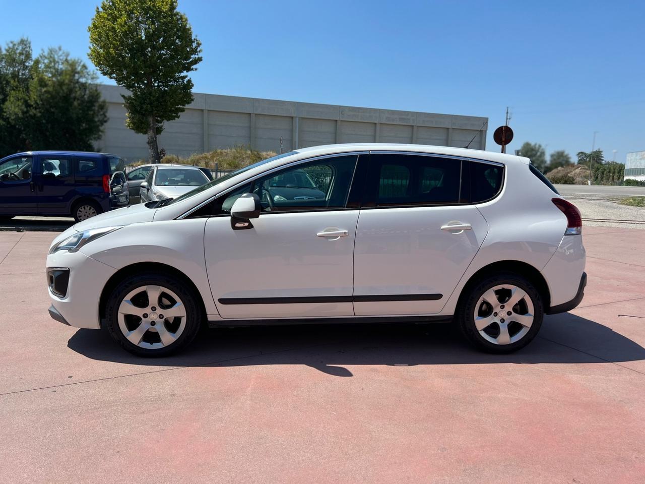 Peugeot 3008 1.6 HDi 115CV Allure