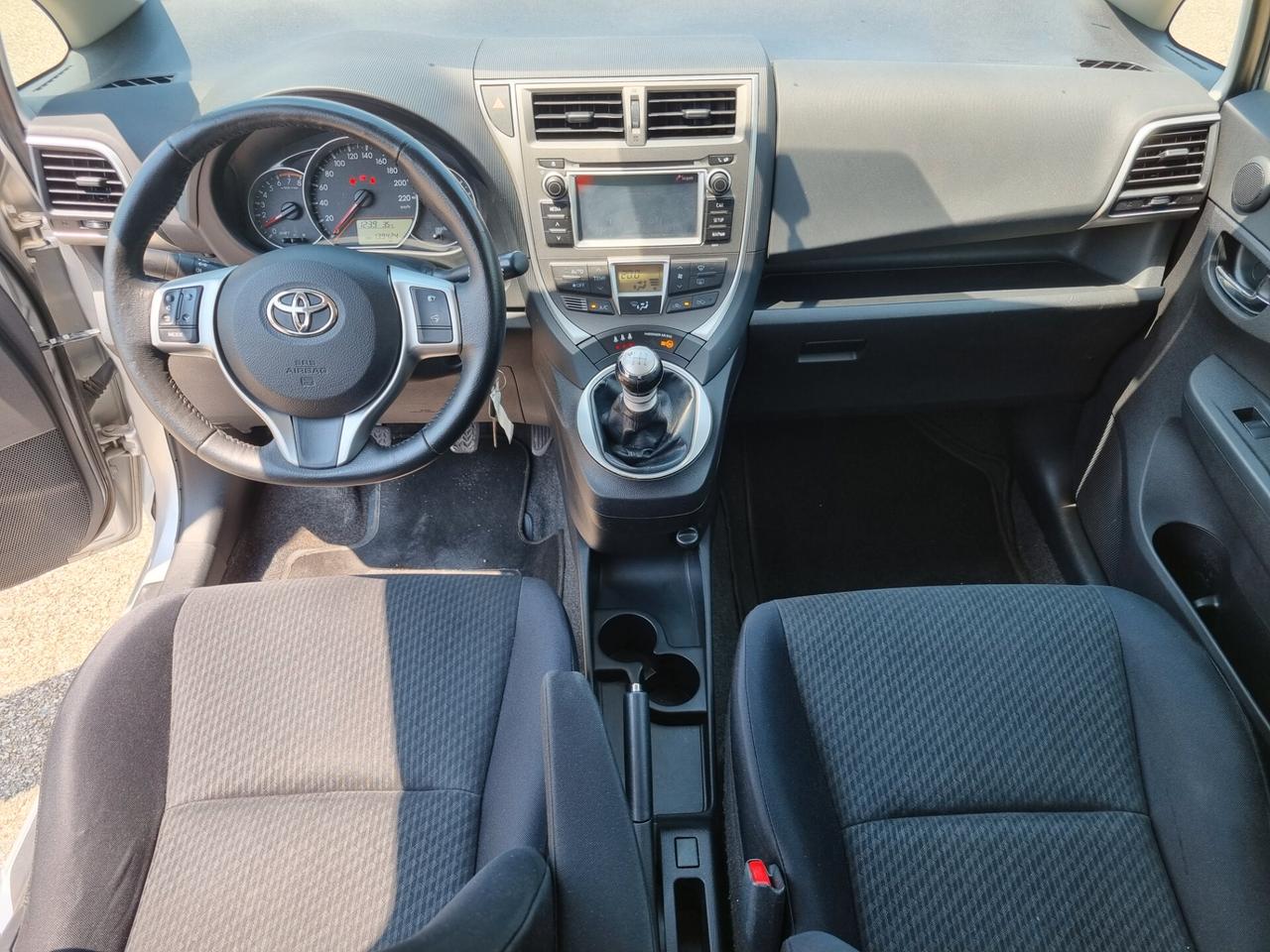 Toyota Verso-S 1.3 MT Lounge