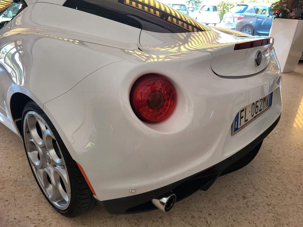 Alfa Romeo 4C 1750 TBi