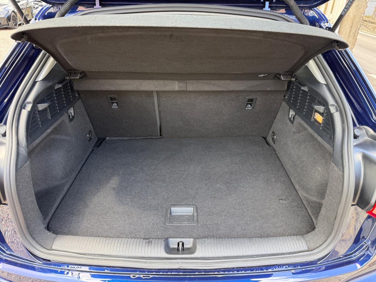 Audi Q2 35 TDI S tronic Business