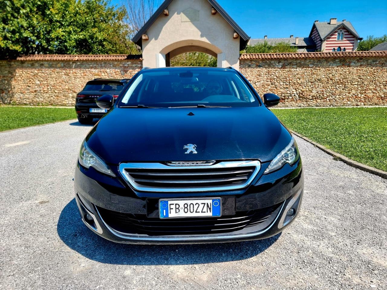 Peugeot 308 BlueHDi 120cv GT LINE ADATTA A NEOPATENTATI