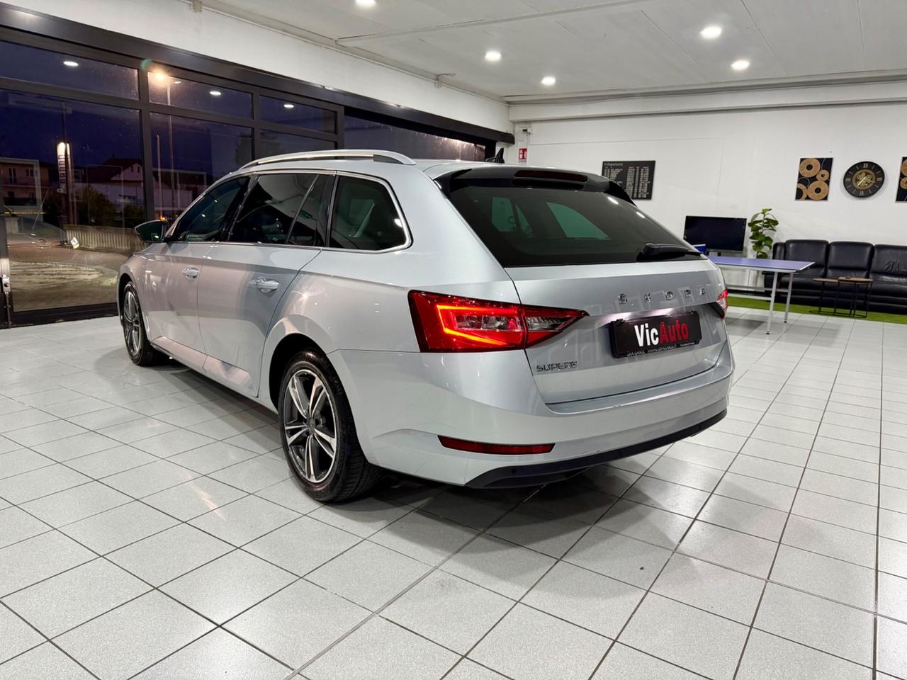 Skoda Superb 1.6 TDI SCR DSG Wagon Style