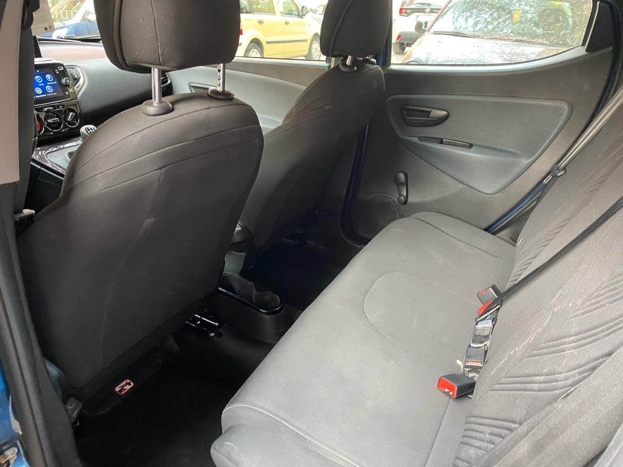 Lancia Ypsilon 1.0 FireFly 5 porte S&S Hybryd Gold