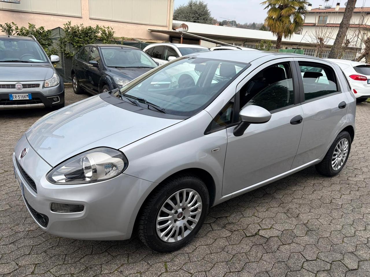 Fiat Punto 1.2 8V 5 porte Lounge*EURO6*NEOPATENTATI