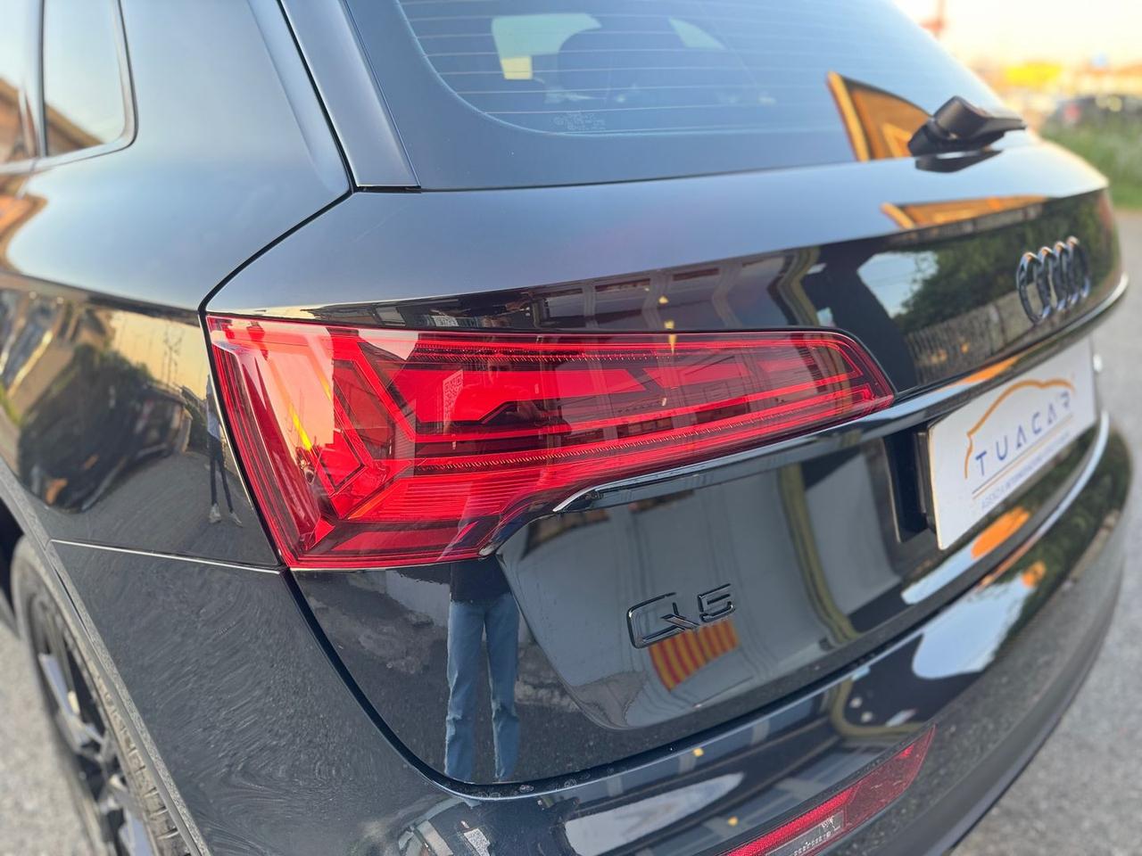 Audi Q5 Business 2.0 40 TDI MHEV #6957