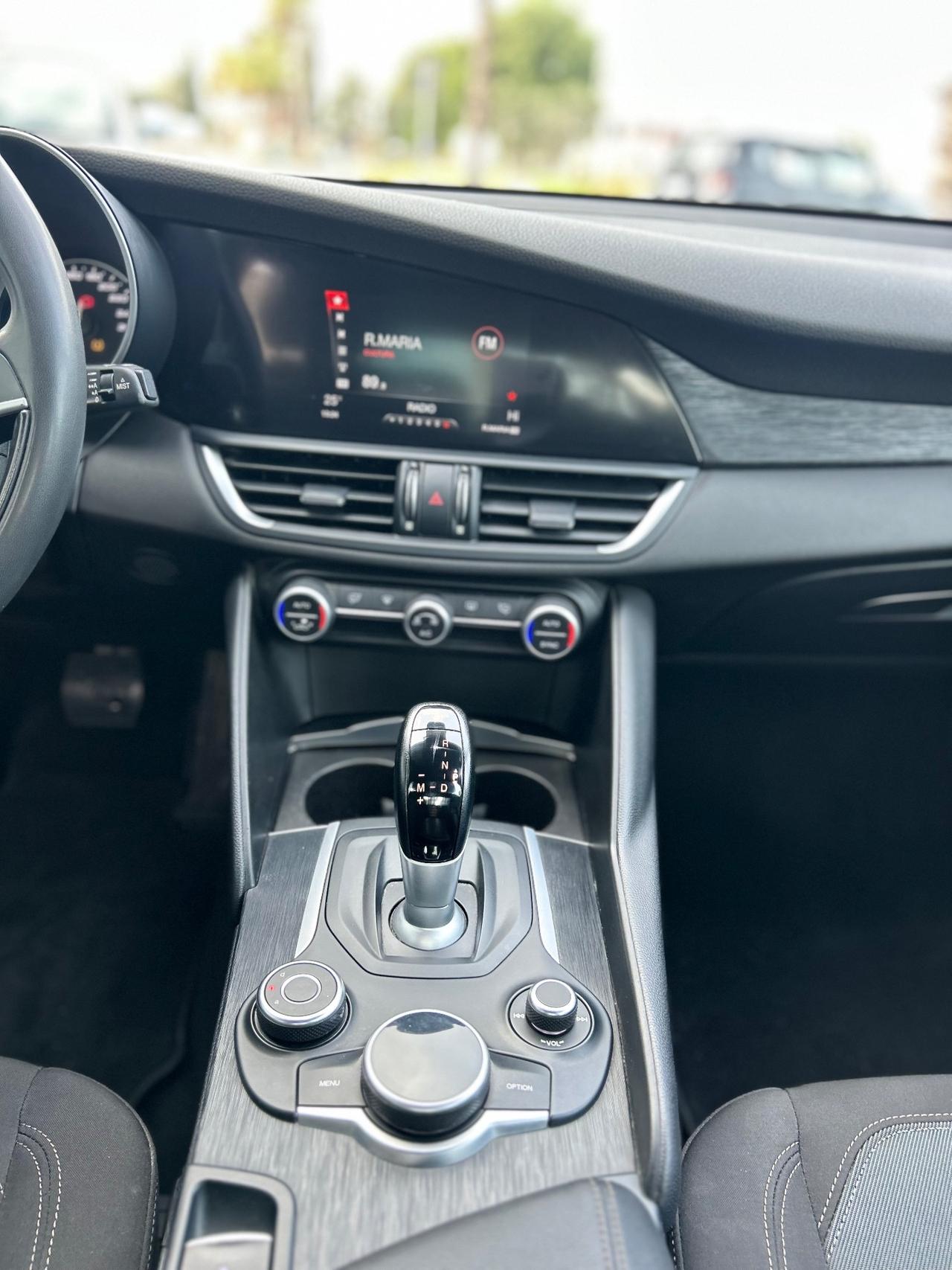 Alfa Romeo Giulia 2.2 Turbodiesel 160 CV AT8 Business