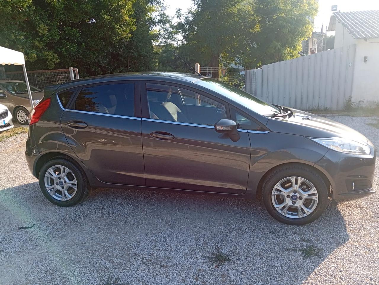 Ford Fiesta 1.4 5p. Bz.- GPL Titanium unipro COME NUOVA