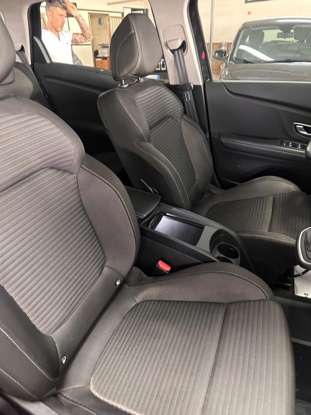 Renault Scenic Scénic dCi 8V 110 CV EDC Energy Sport Edition2