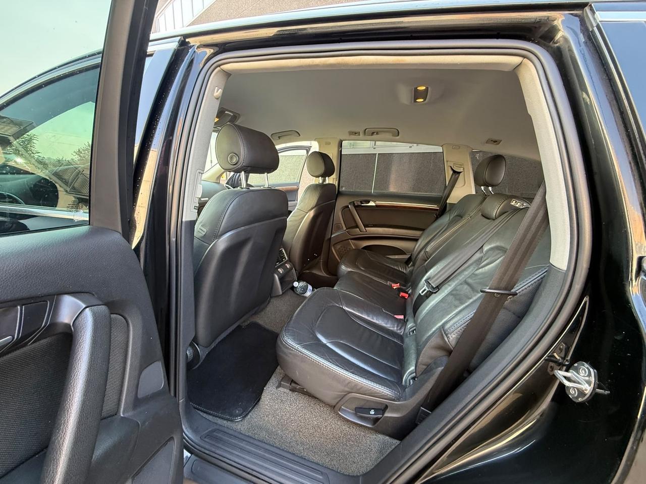 Audi Q7 3.0 V6 TDI 240 CV quattro tiptronic GANCIO TRAINO