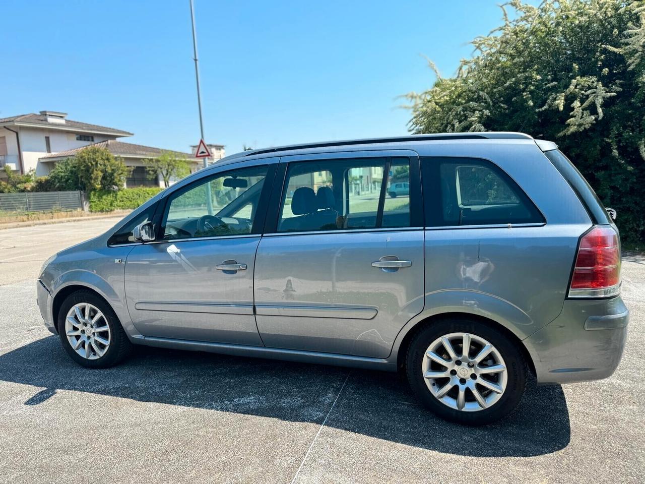 Opel Zafira 1.9 CDTI 120CV Cosmo