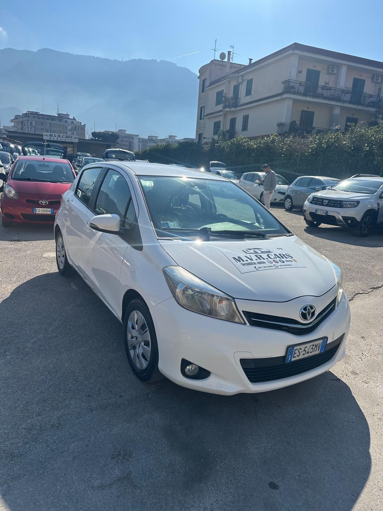 Toyota Yaris 1.0 5 porte Lounge