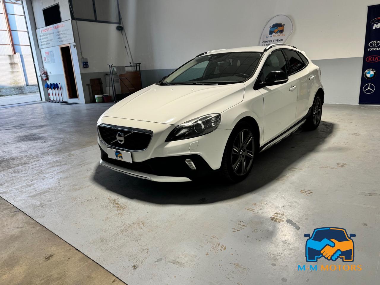 Volvo V40 Cross Country 2.0 d3 Summum s/b-xeno geartronic
