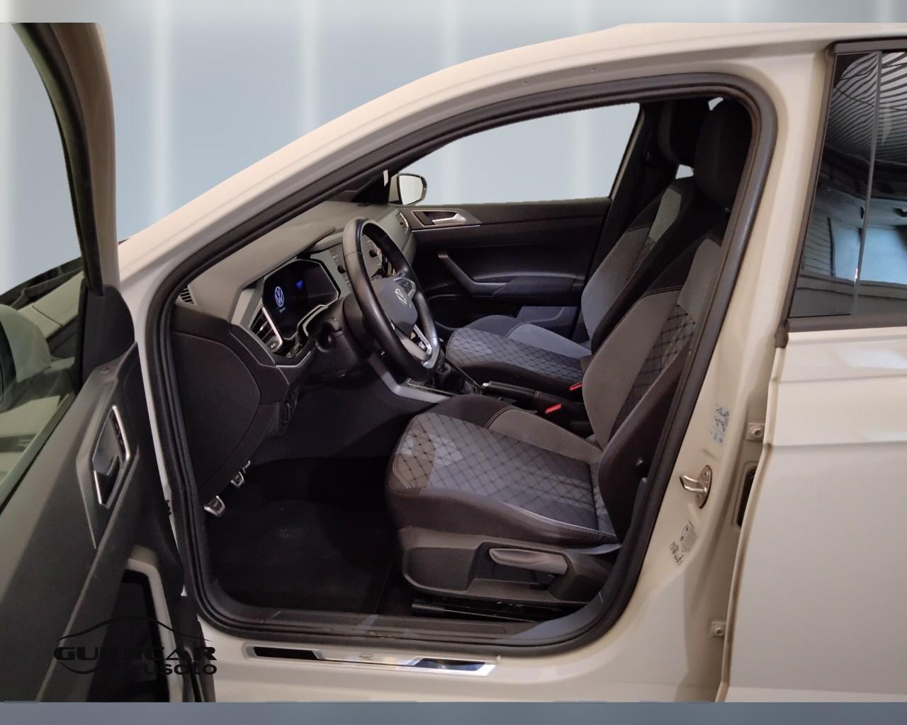 VOLKSWAGEN Polo VI 2022 - Polo 1.0 tsi R-Line 95cv