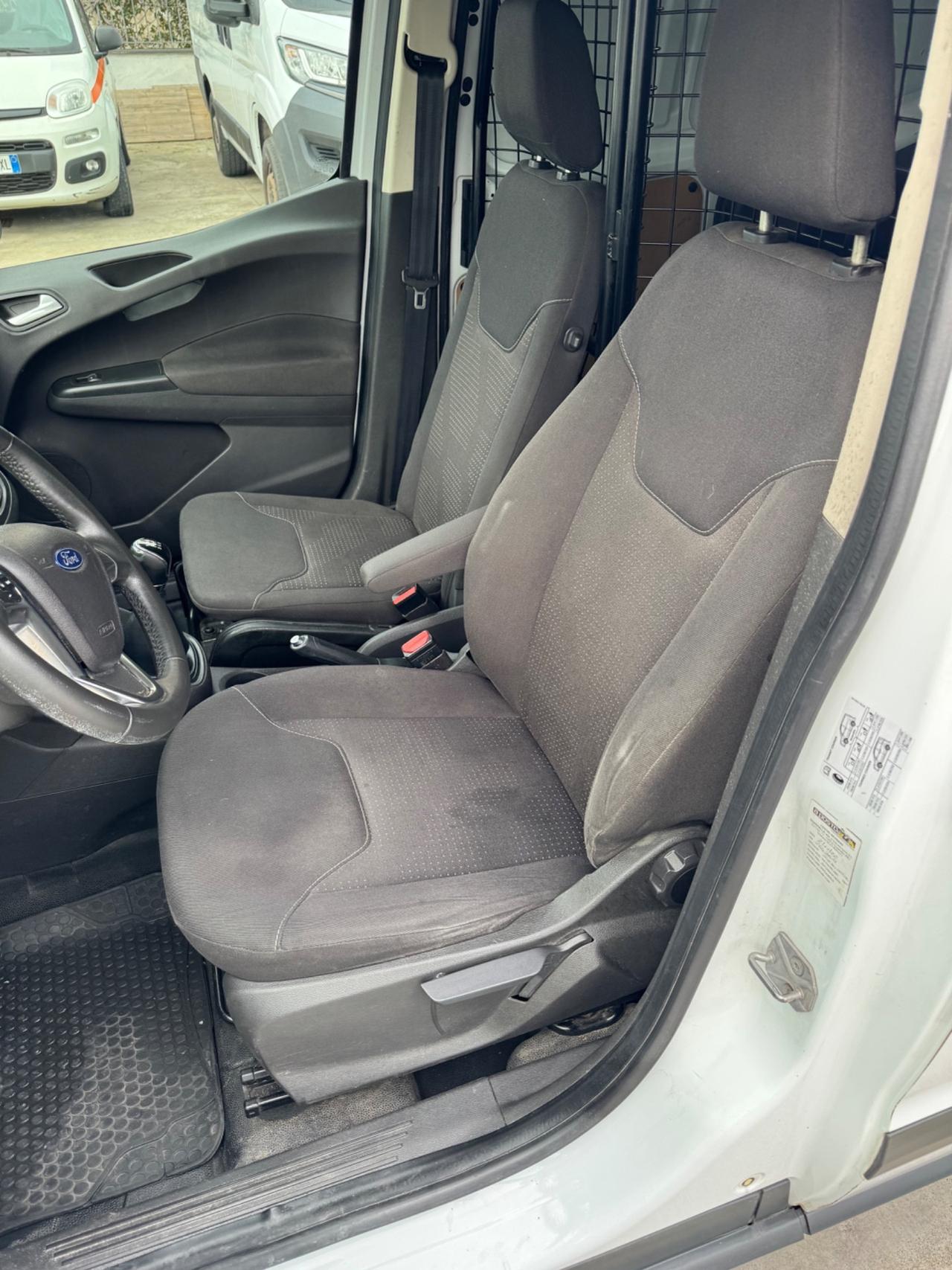 Ford Transit Courier 1.5 TDCi 75CV Van Entry
