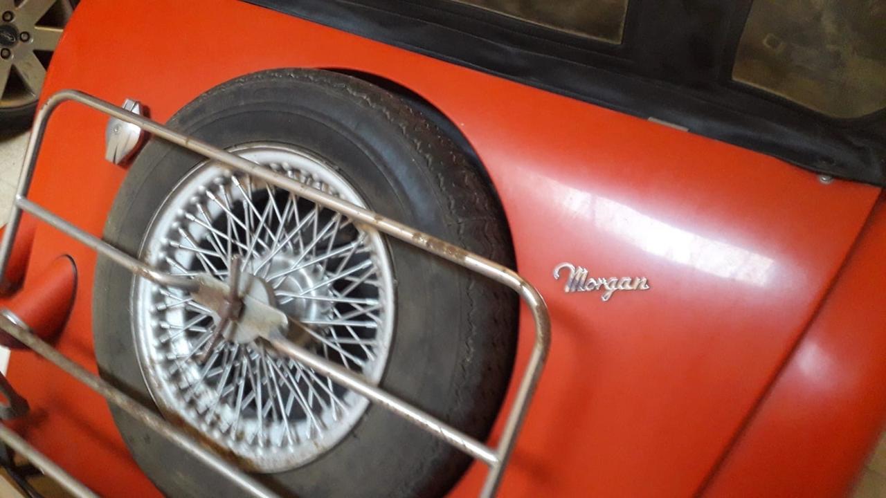 Morgan Plus 4 1.6 cat 2 posti