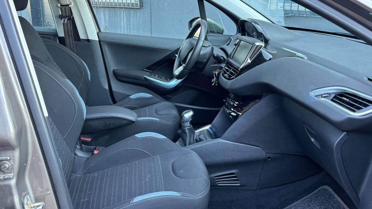 Peugeot 208 PureTech 82 3 porte Allure