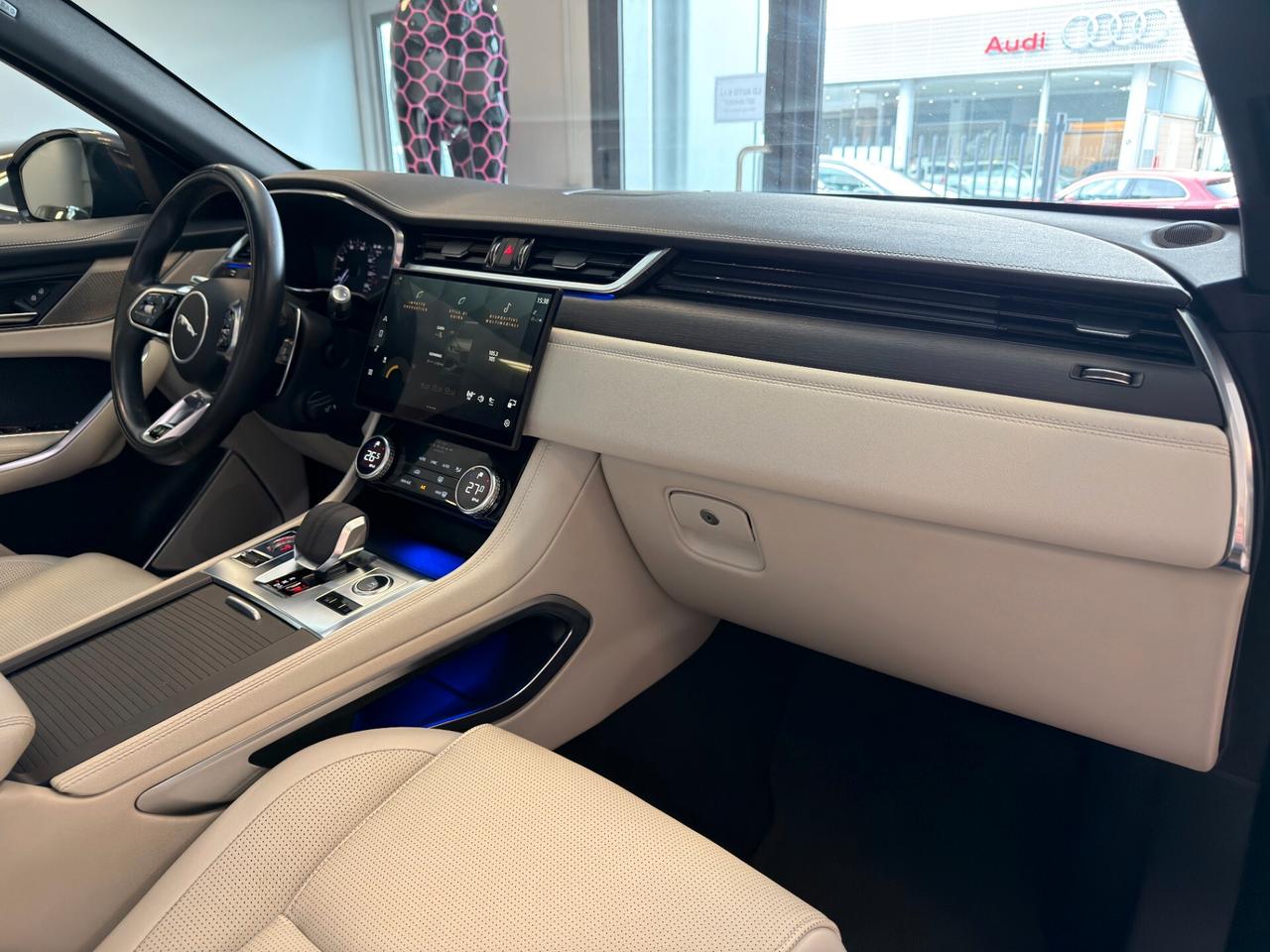 Jaguar F-Pace 2.0 250 CV AWD aut. R-Dynamic Black