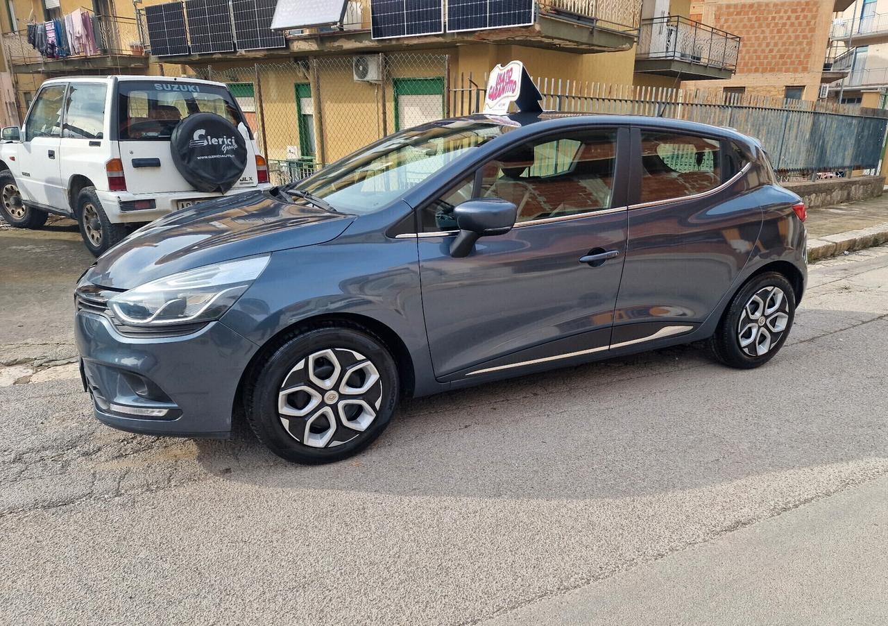 Renault Clio dCi 8V 75 CV 5 porte Duel