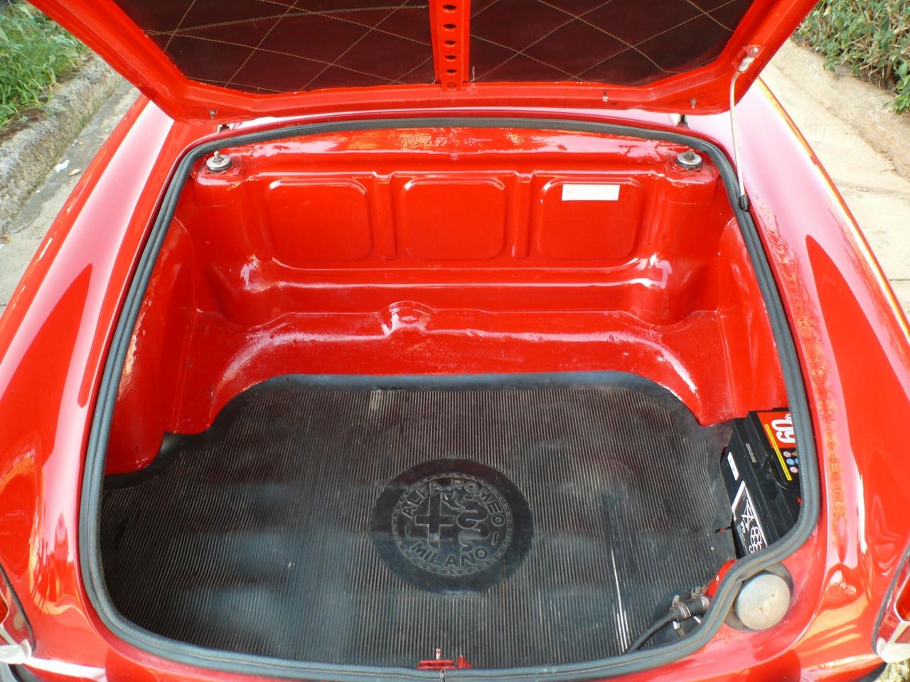 Alfa Romeo Giulia 1600 Spider (M1383)