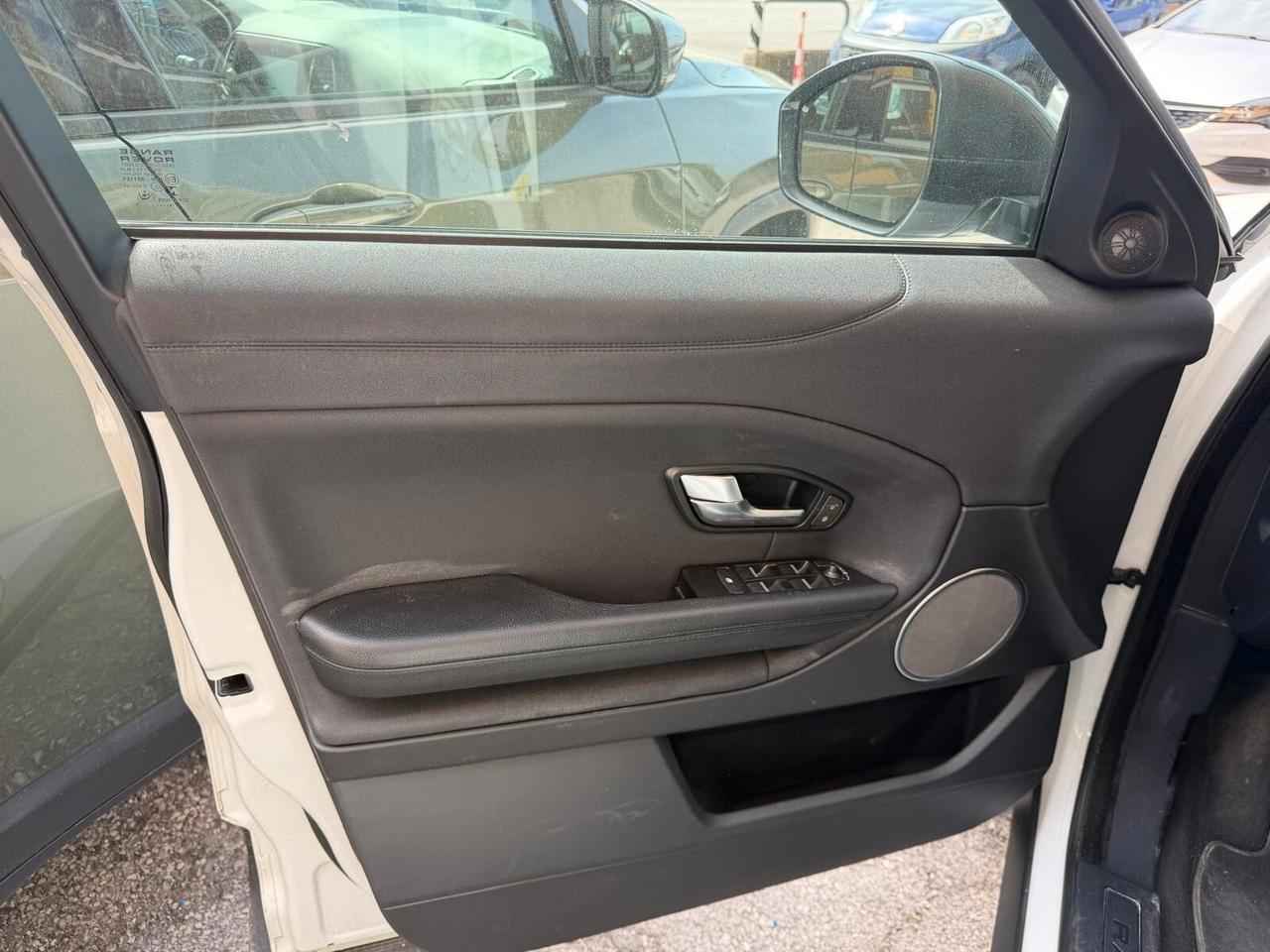 Land Rover Range Evoque 2.0 TD4 150 CV 5p. SE