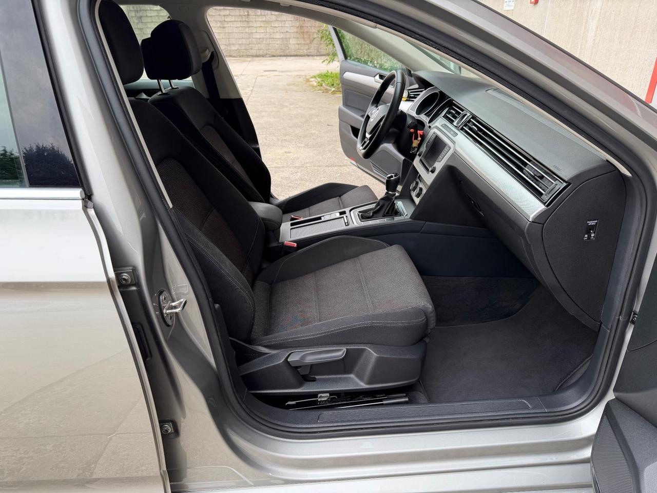 Volkswagen Passat Variant 1.6 TDI Trendline BlueMotion Technology