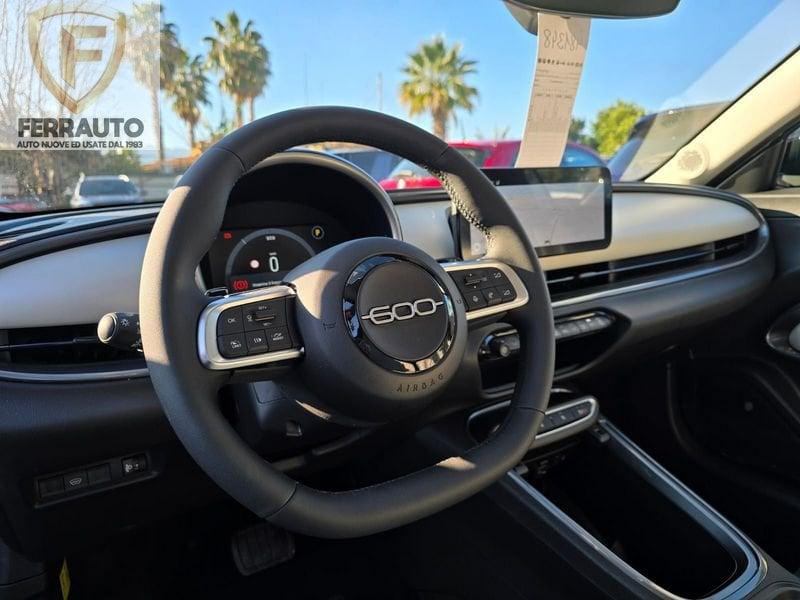 FIAT 600 Hybrid MHEV La Prima
