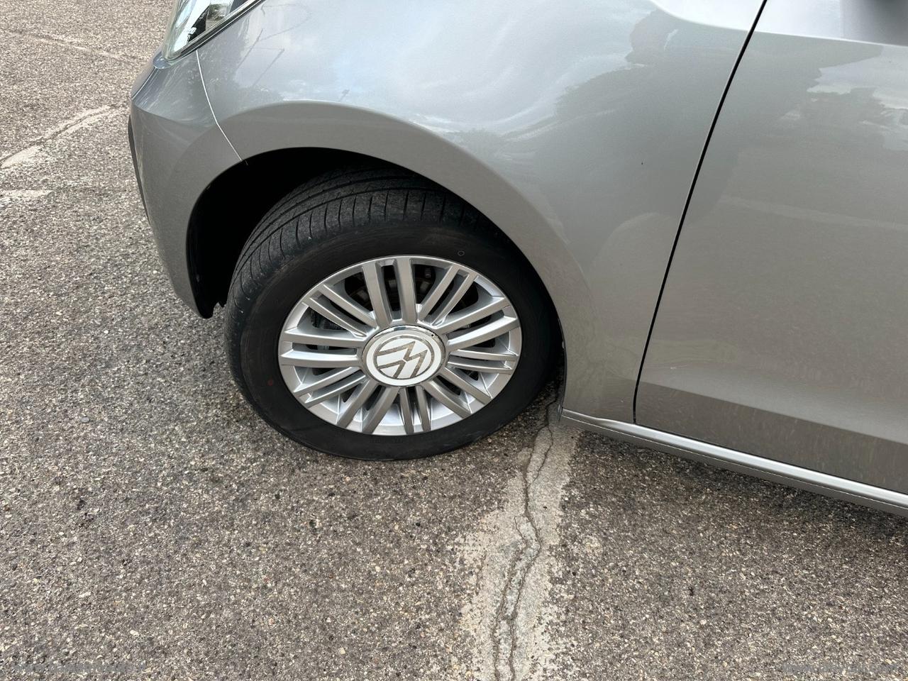 VOLKSWAGEN 1.0 5p. EVO move up!