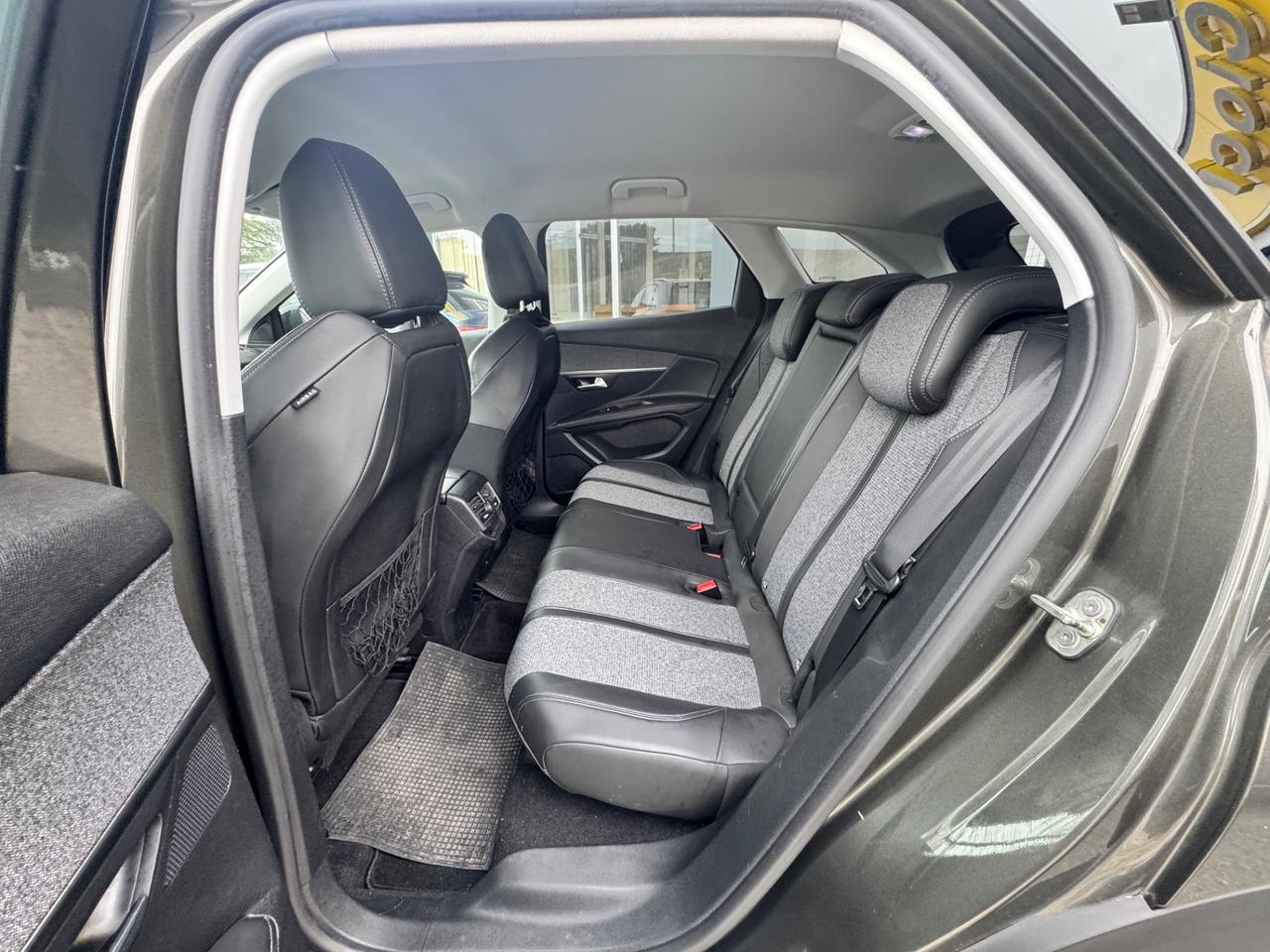 Peugeot 3008 BlueHDi 130 S&S Allure