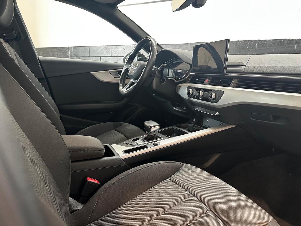 Audi A4 Avant 30 TDI/136 CV mhev S tronic Business Advanced
