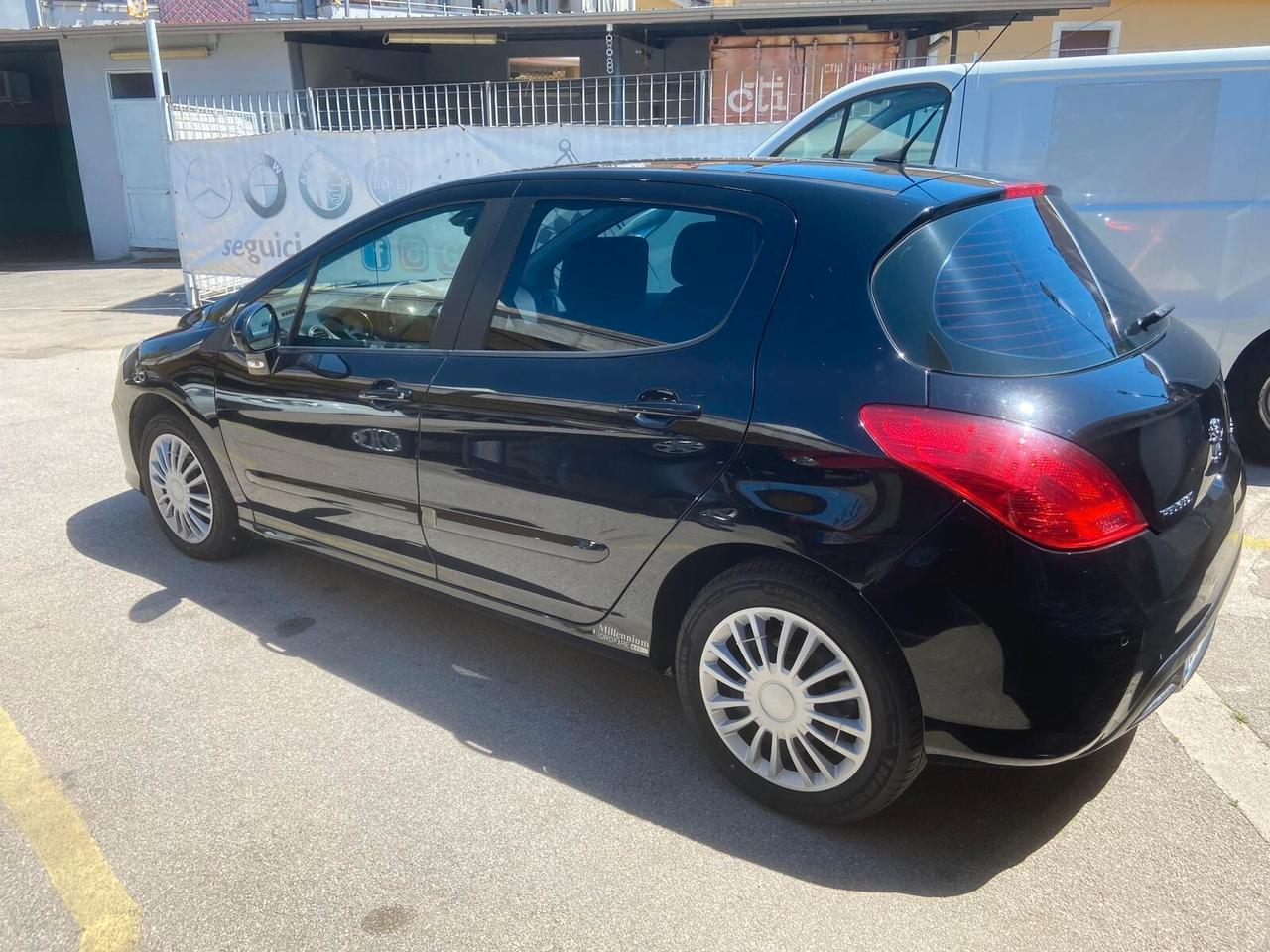 Peugeot 308 1.6 HDi 90CV 5p. Tecnot ELEVISORI POGIATESTA , UNICO PROPRIETARIO