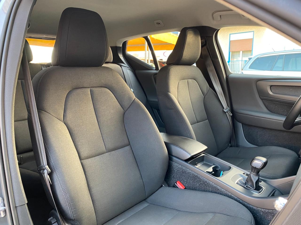 Volvo XC40 D3 Momentum 2.0 TDI 150CV