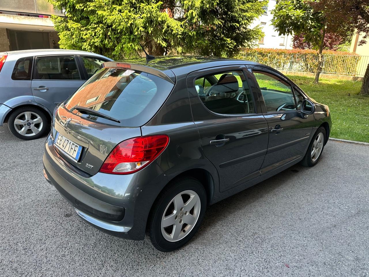 Peugeot 207 1.4 8V 75CV 5p. X Line