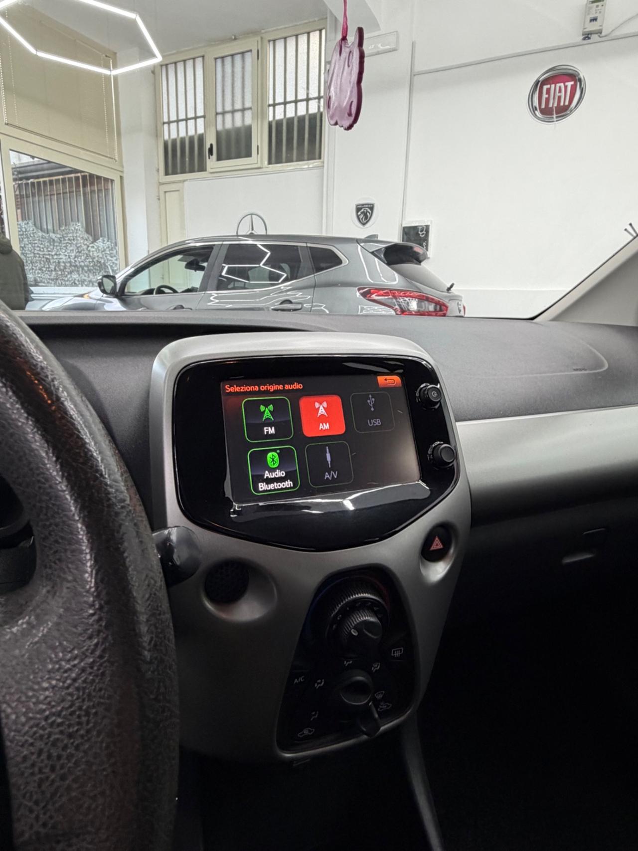 Peugeot 108 VTi 68 5 porte Active TOP!