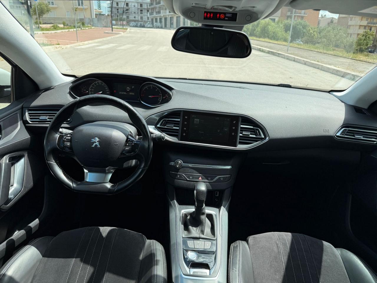 Peugeot 308 BlueHDi 120 S&S SW Allure