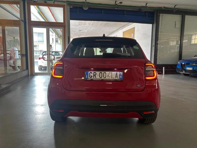 FIAT 600e Red