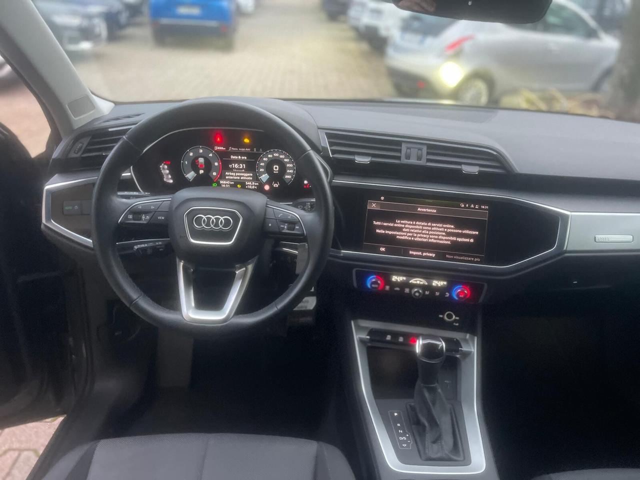 Audi Q3 35 TDI S tronic Business
