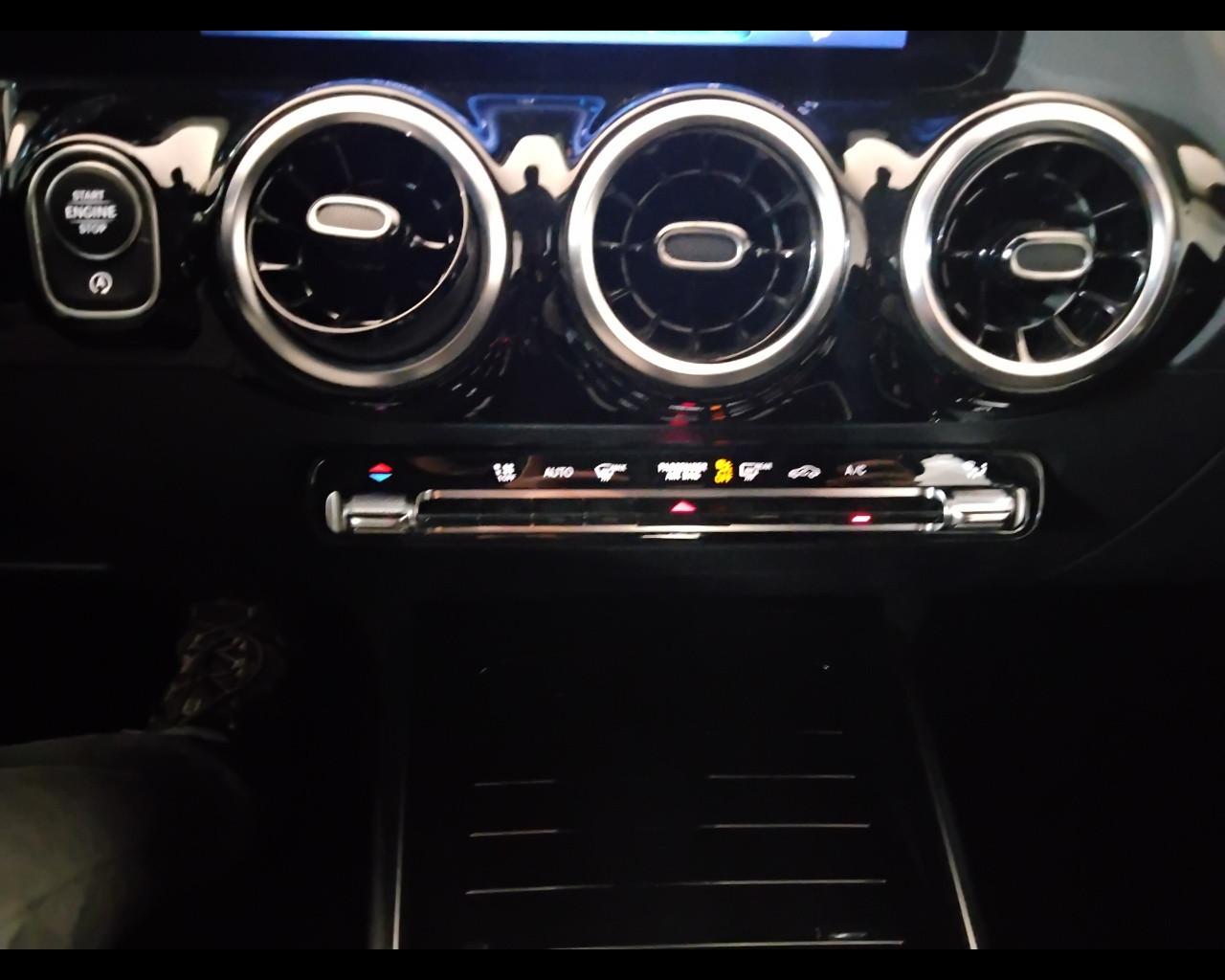 Mercedes-Benz GLA-H247 2023 - GLA 180 d Progressive Advanced auto