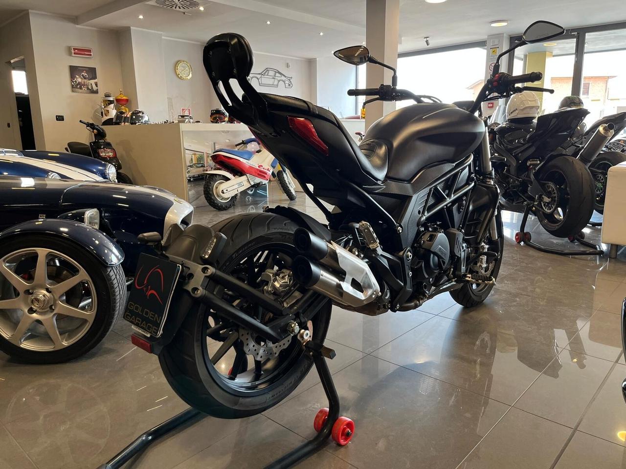 Benelli 502C Cruiser