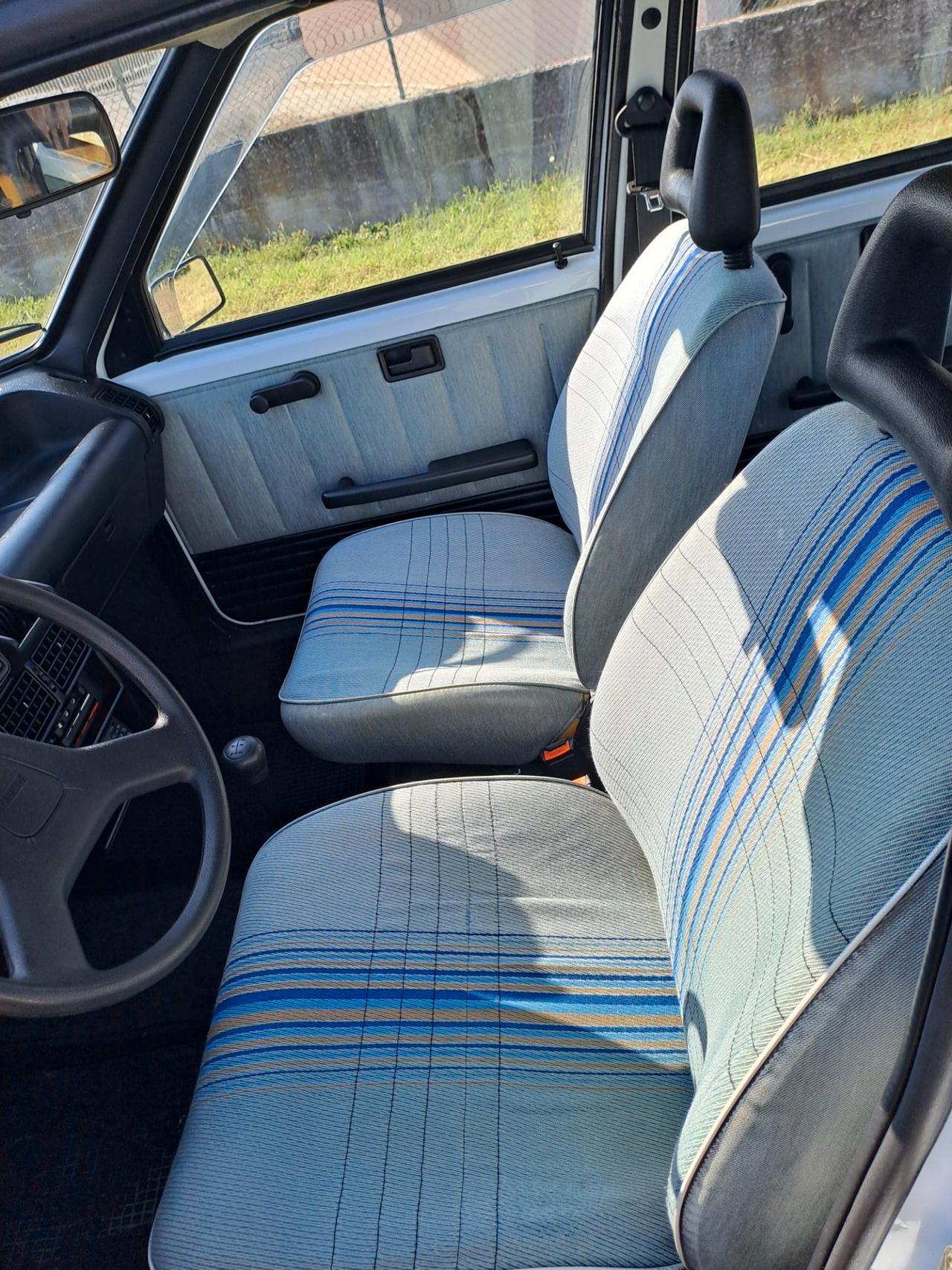 FIAT UNO STING 9.0 Benzina