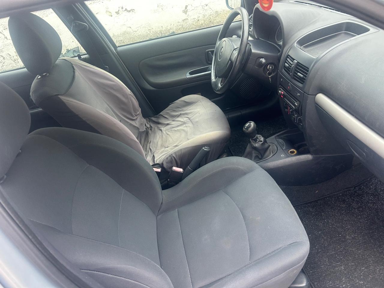 Renault Clio 1.2 16V cat 5 porte Privilège