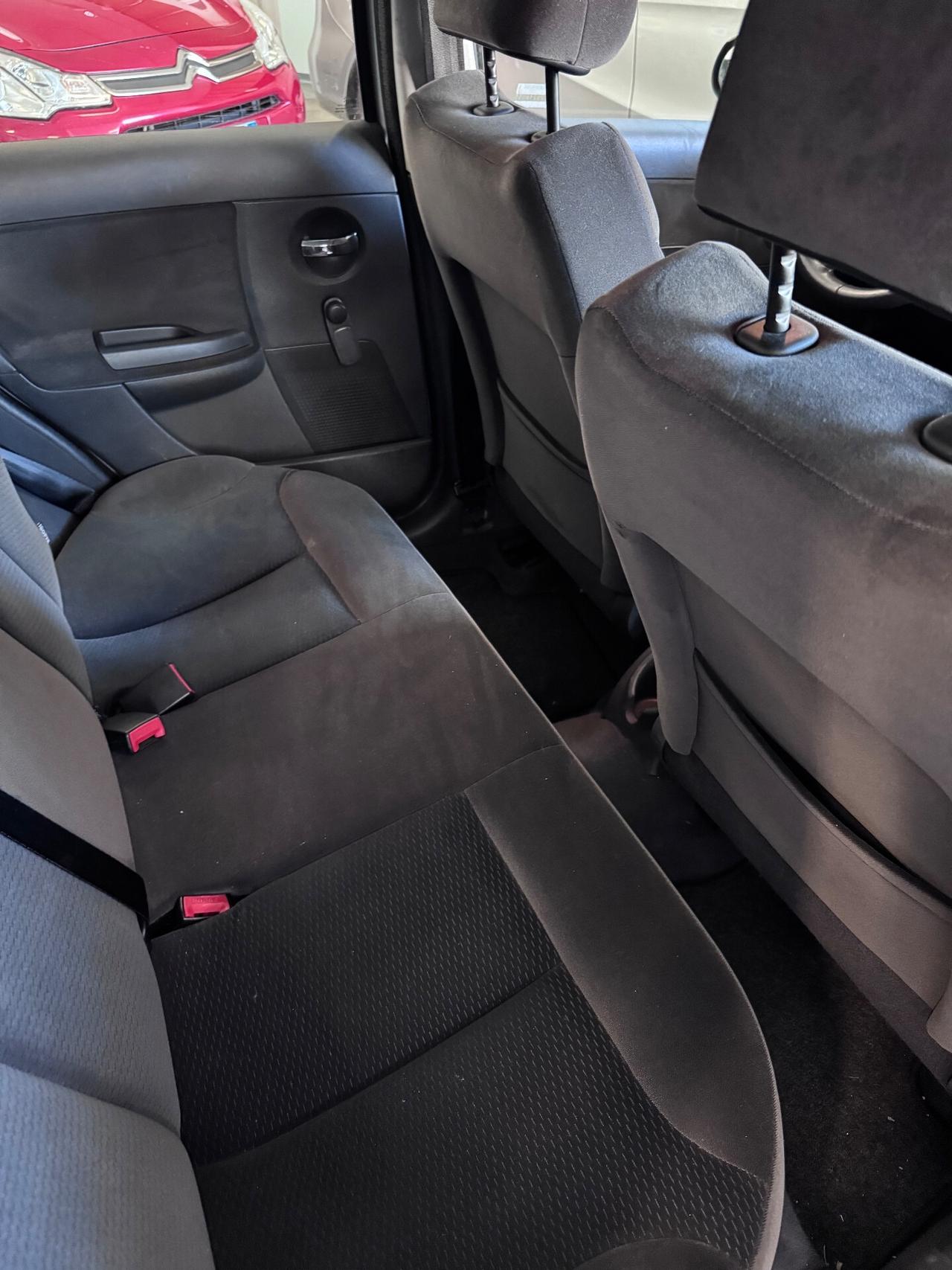 Citroen C3 1.1 airdream Gold by Pinko