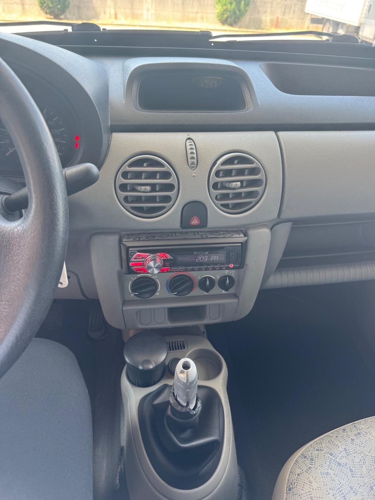 RENAULT KANGOO