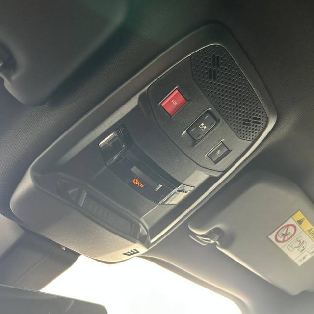 PEUGEOT 2008 motore elettrico 136 CV GT TETTO APRIBILE