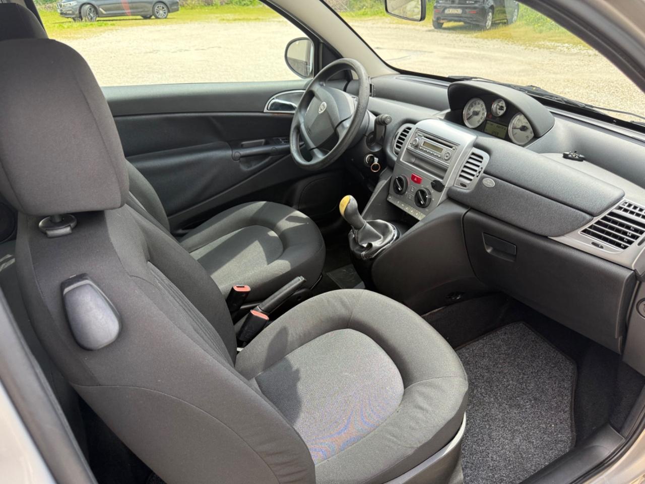 Lancia Ypsilon 1.3 MJT 75 CV Platino Ok neopatent Euro5