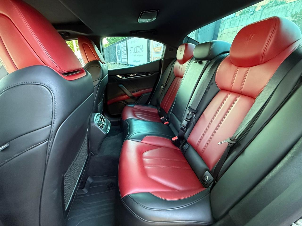 Maserati Ghibli RIBELLE V6 Diesel Bi-Color