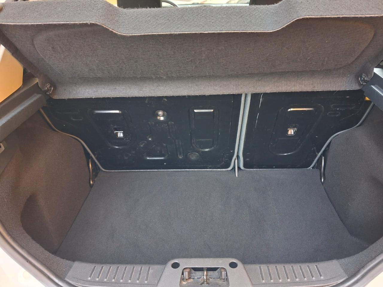 Ford Fiesta 1.4 GPL 2010