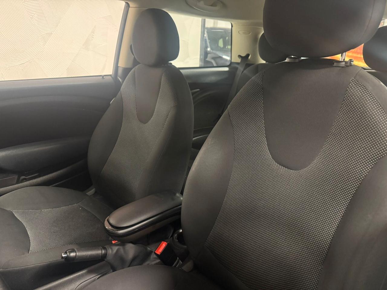 Mini 1.6 16V One (72kW)