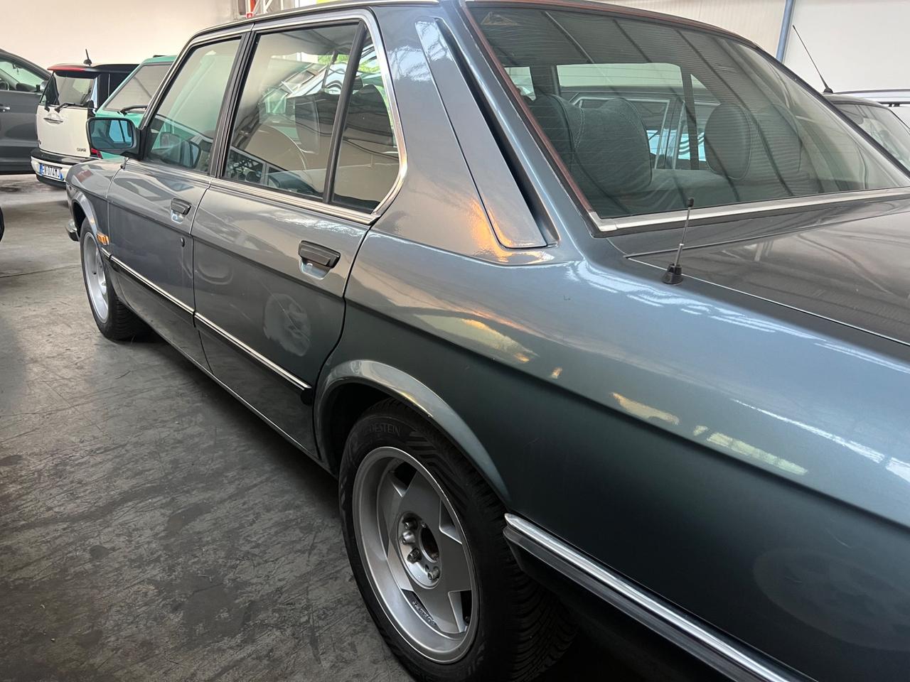Bmw 520 i modello e28